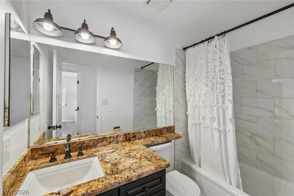5829 Thor, Las Vegas, NV 89103