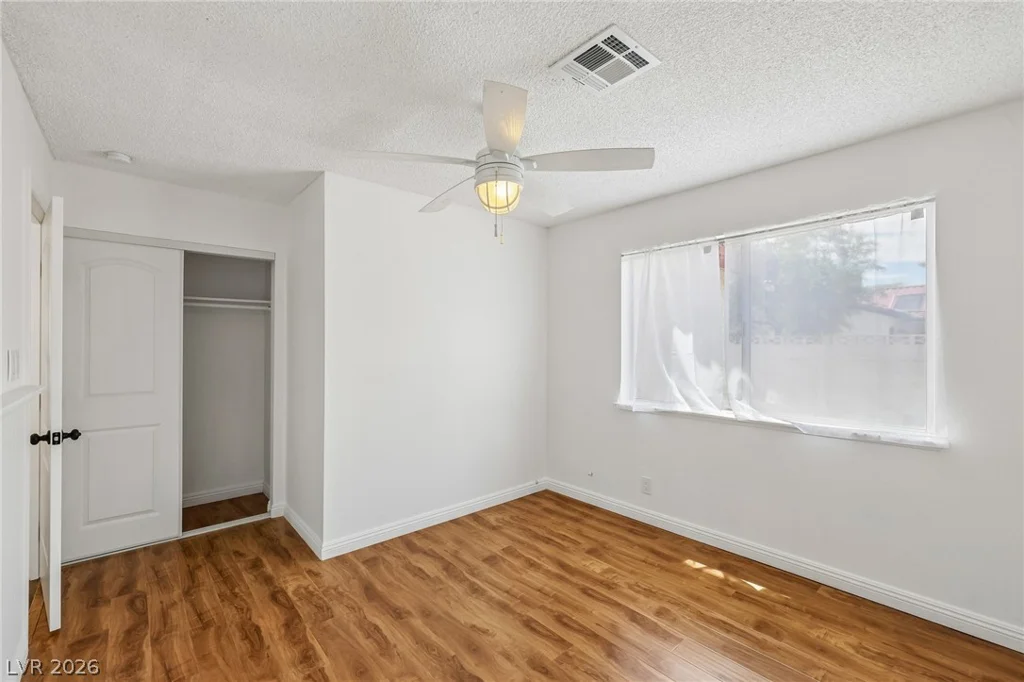 5829 Thor, Las Vegas, NV 89103