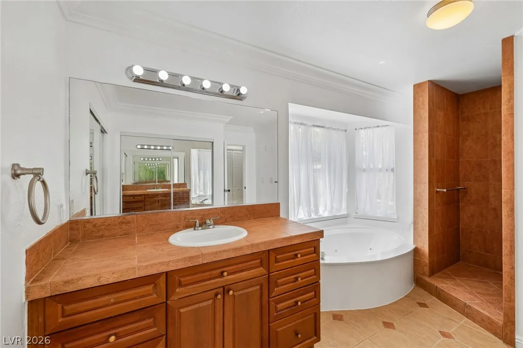 5829 Thor, Las Vegas, NV 89103
