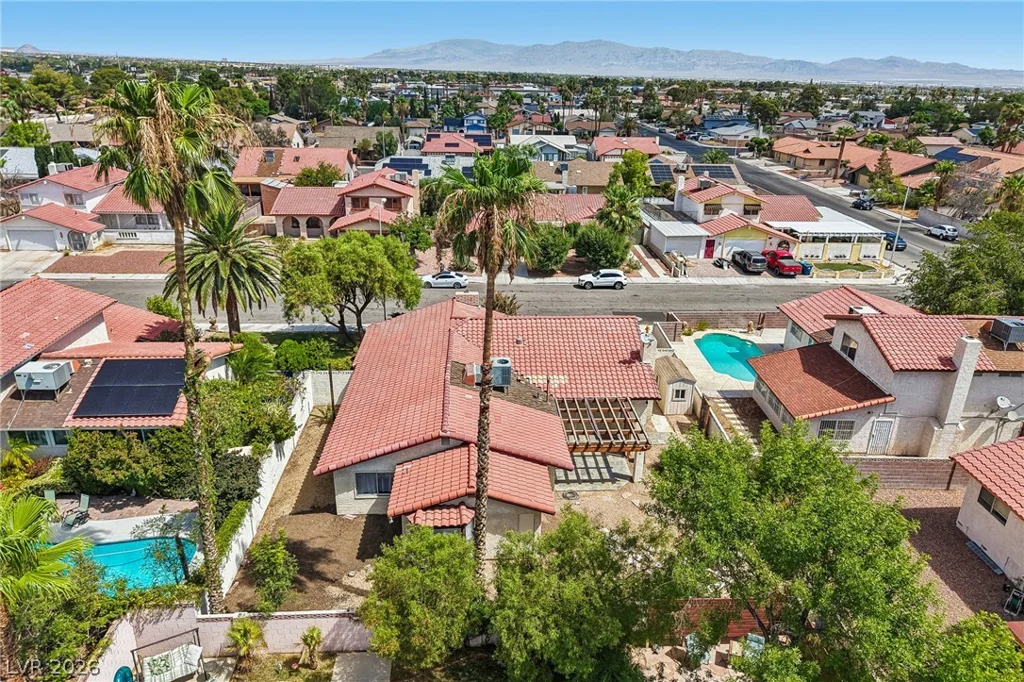 5829 Thor, Las Vegas, NV 89103