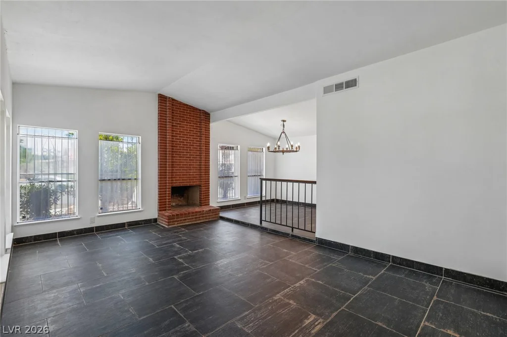 5829 Thor, Las Vegas, NV 89103