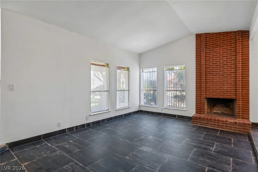 5829 Thor, Las Vegas, NV 89103