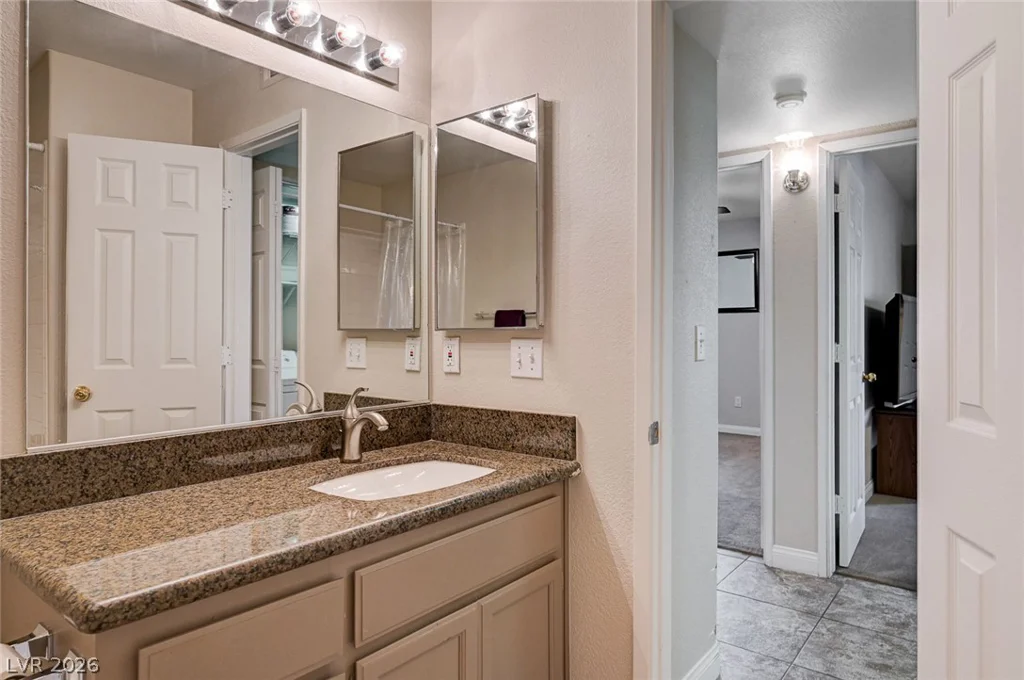 2725 Nellis, Las Vegas, NV 89121
