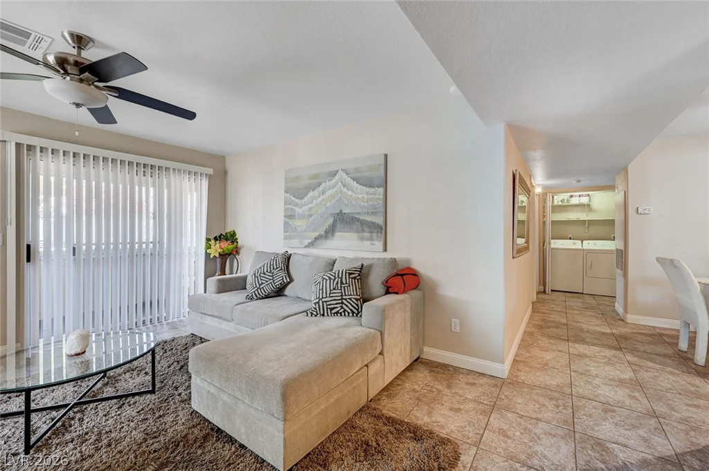 2725 Nellis, Las Vegas, NV 89121