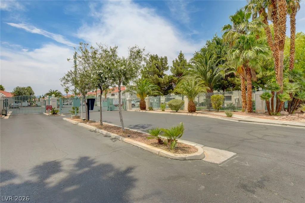 2725 Nellis, Las Vegas, NV 89121