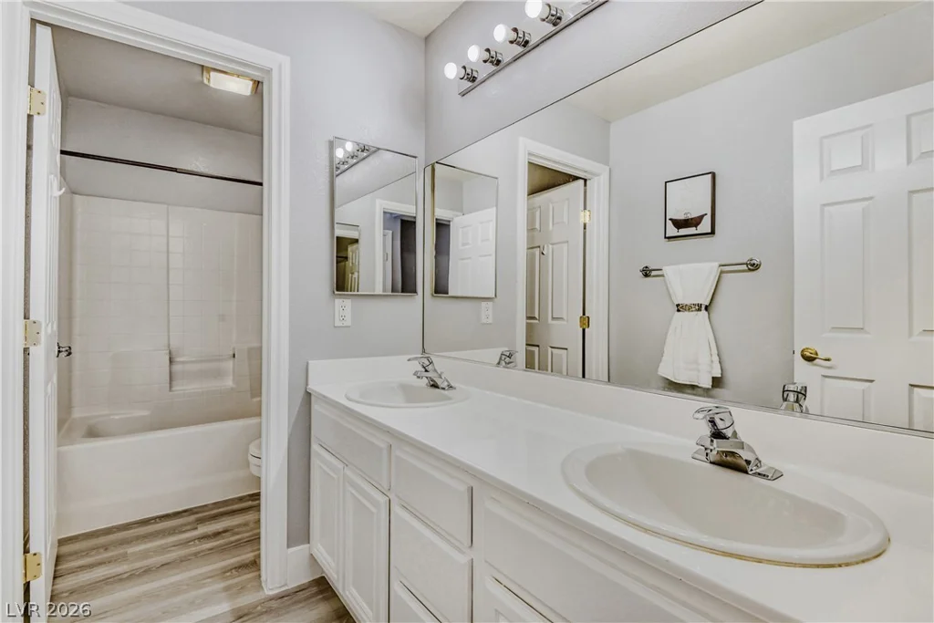 6103 Sundown Crest, Las Vegas, NV 89113