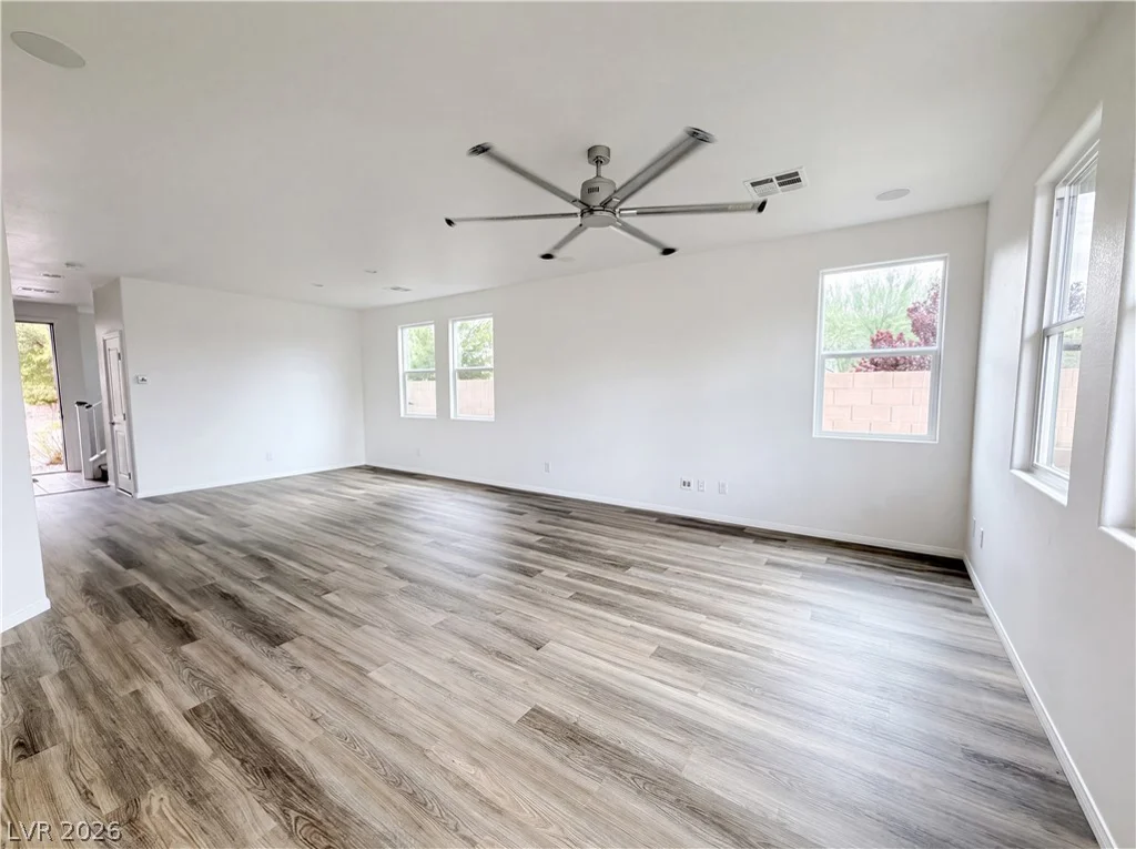 1911 Luxor Lights, North Las Vegas, NV 89081