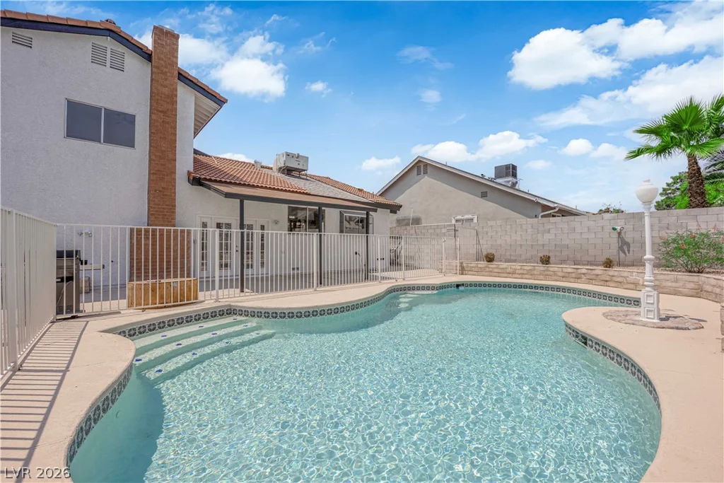 6320 Peppermill, Las Vegas, NV 89146