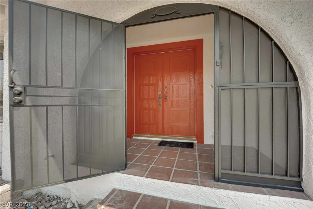 6320 Peppermill, Las Vegas, NV 89146