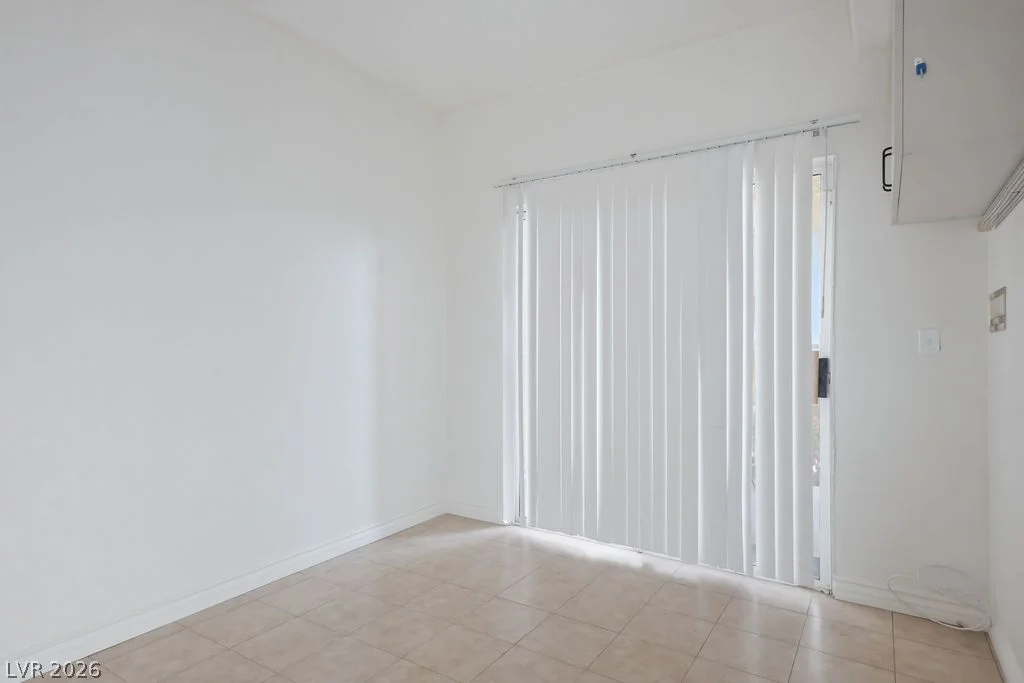 5125 Reno, Las Vegas, NV 89118