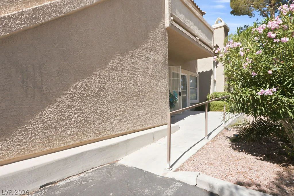 5125 Reno, Las Vegas, NV 89118