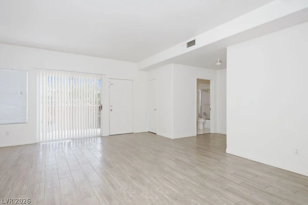 5125 Reno, Las Vegas, NV 89118