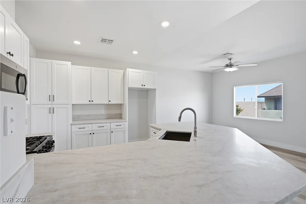 2050 Los Feliz, Las Vegas, NV 89156