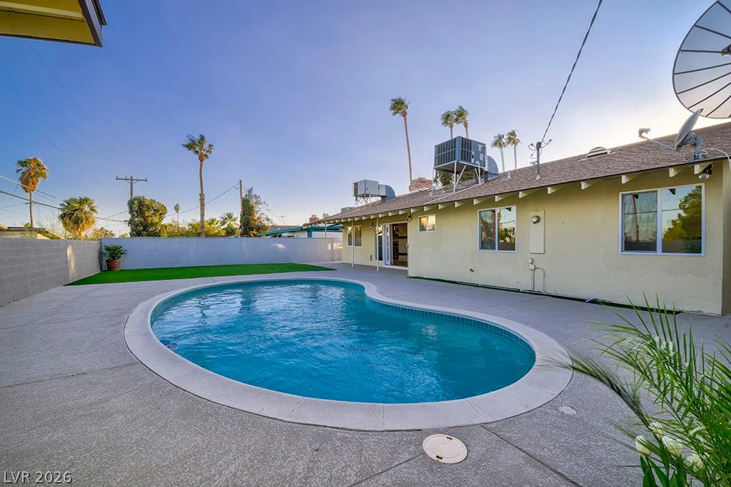 1905 16th, Las Vegas, NV 89104