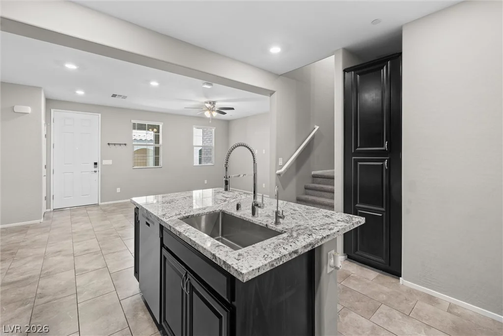 72 Lomita Heights, Las Vegas, NV 89138