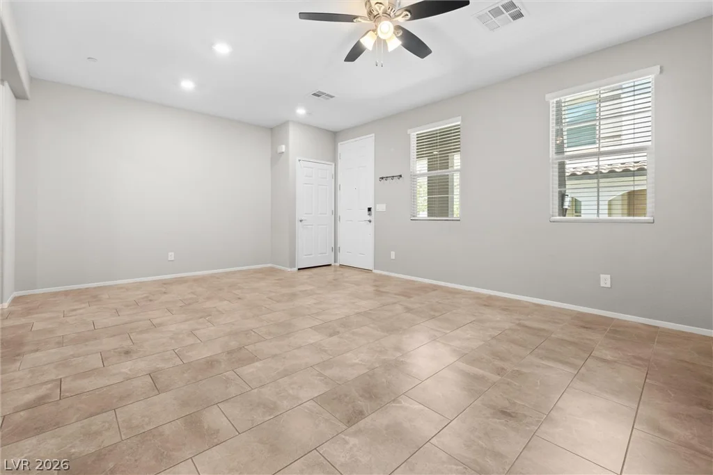 72 Lomita Heights, Las Vegas, NV 89138