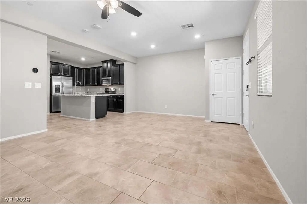 72 Lomita Heights, Las Vegas, NV 89138