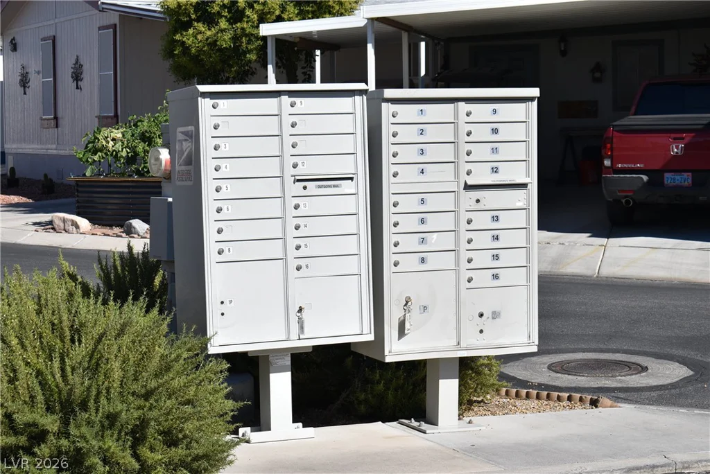 781 Montecito, Pahrump, NV 89048