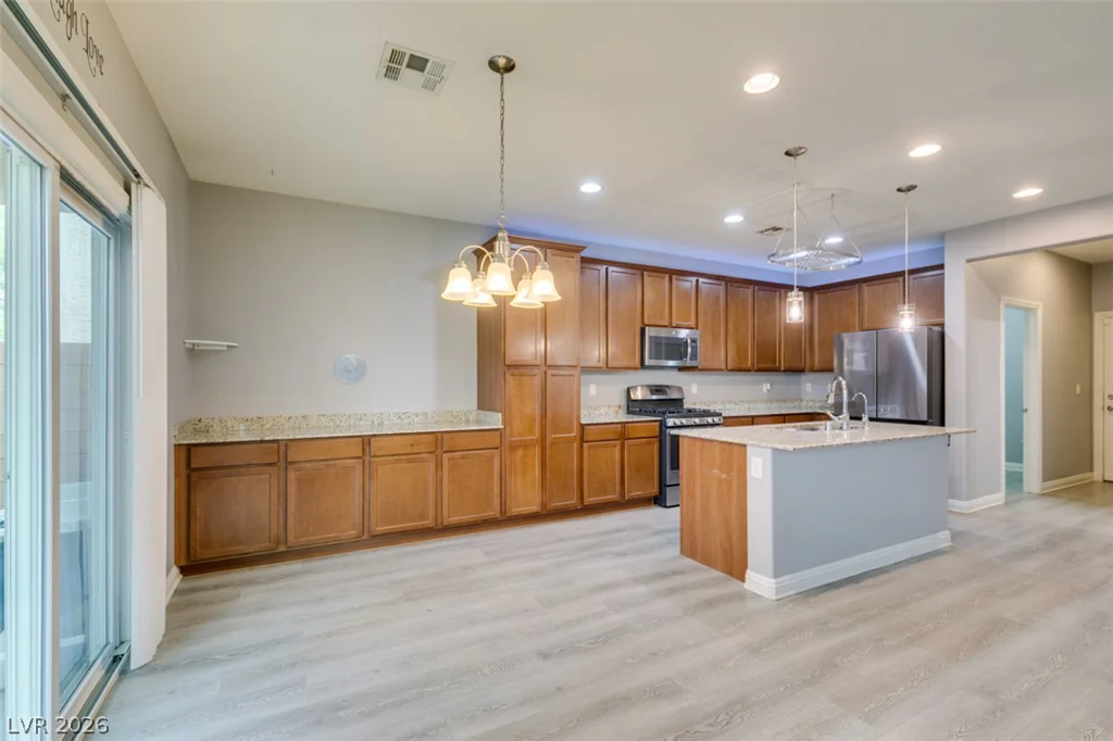 7745 Donner Peak, Las Vegas, NV 89166
