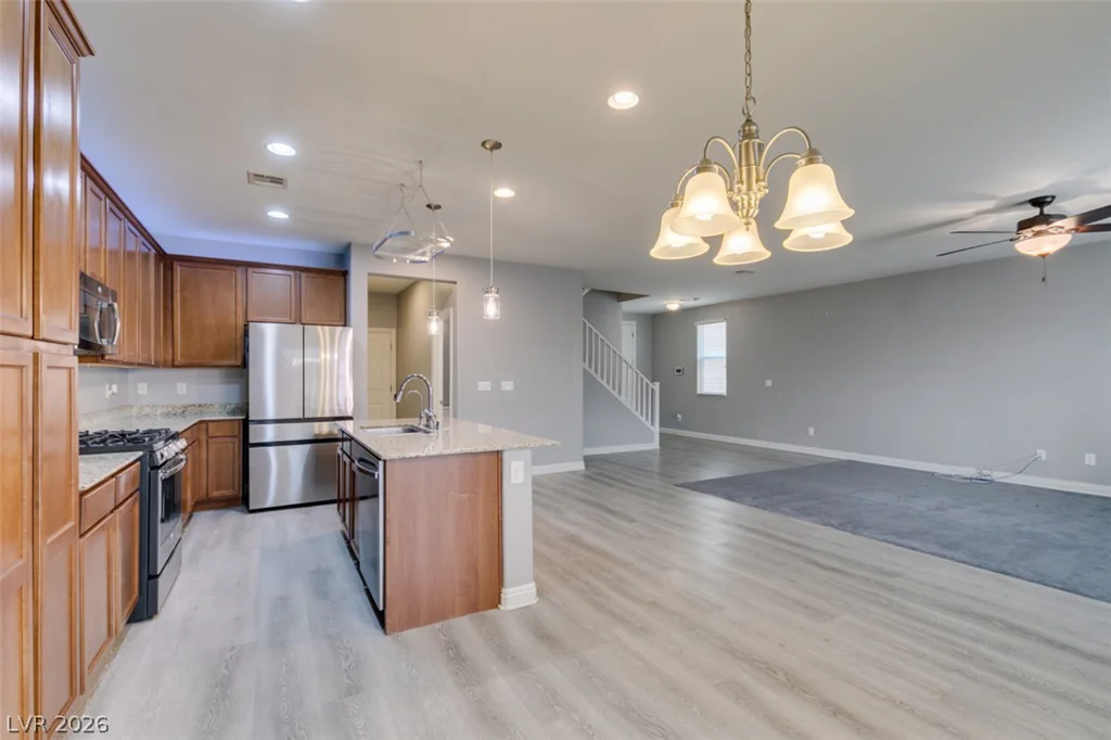 7745 Donner Peak, Las Vegas, NV 89166