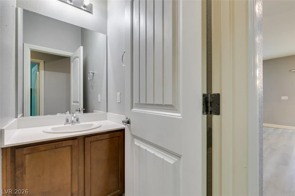 7745 Donner Peak, Las Vegas, NV 89166