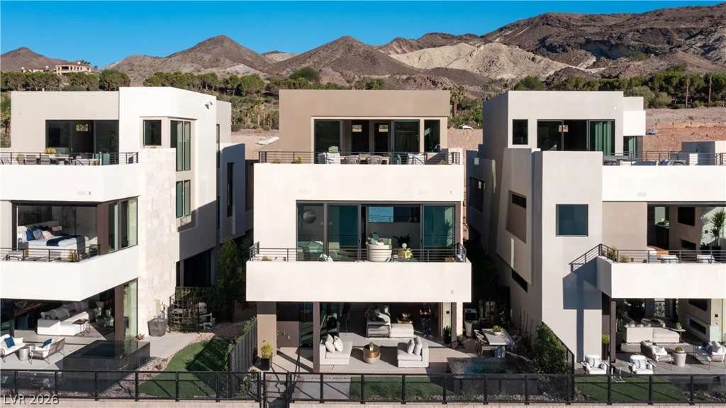 68 Lakefront, Henderson, NV 89011