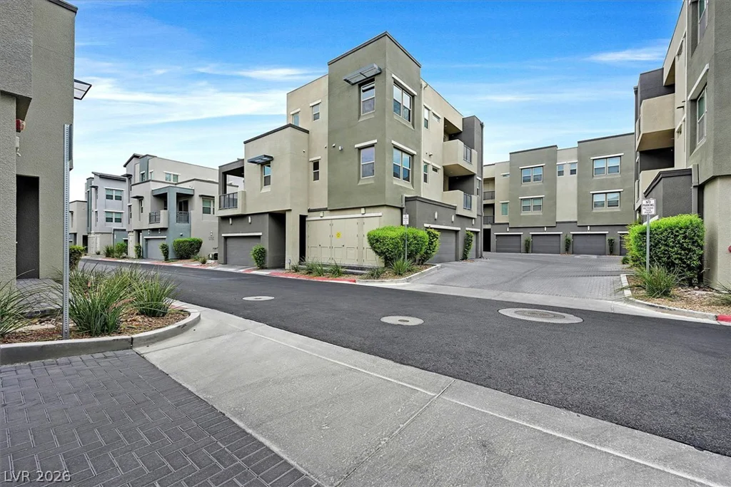 11257 Rainbow Peak, Las Vegas, NV 89135