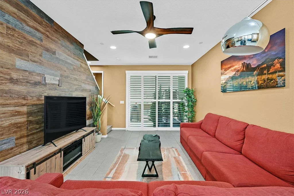11257 Rainbow Peak, Las Vegas, NV 89135
