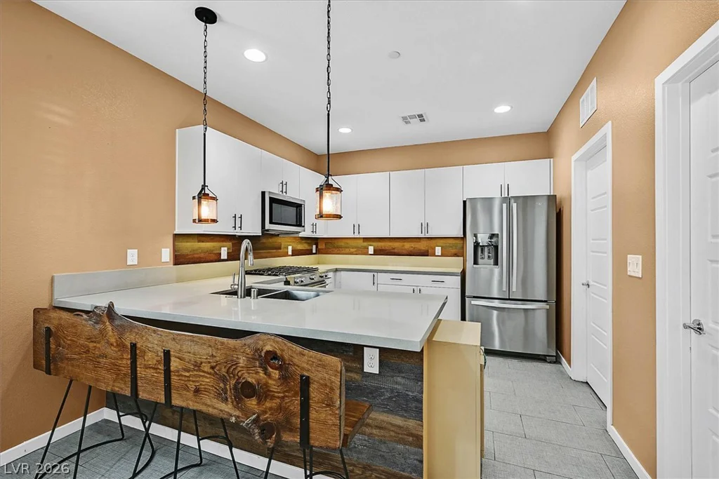 11257 Rainbow Peak, Las Vegas, NV 89135