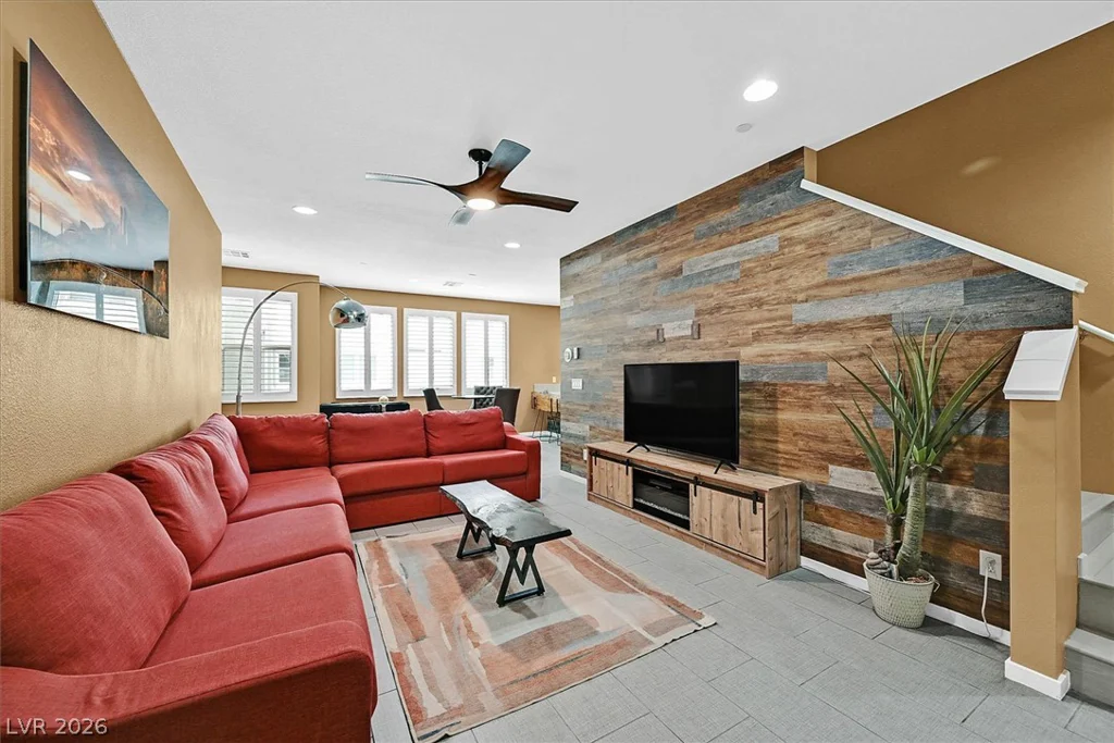 11257 Rainbow Peak, Las Vegas, NV 89135