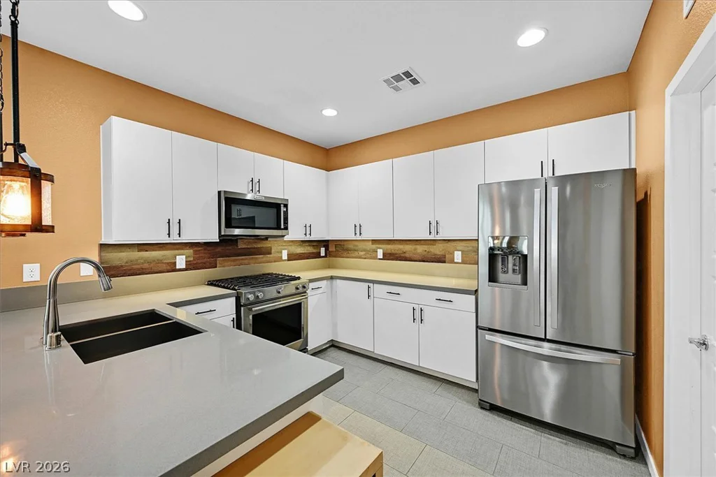 11257 Rainbow Peak, Las Vegas, NV 89135