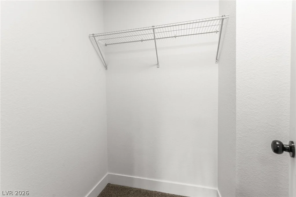 2431 Old Forge, Las Vegas, NV 89121
