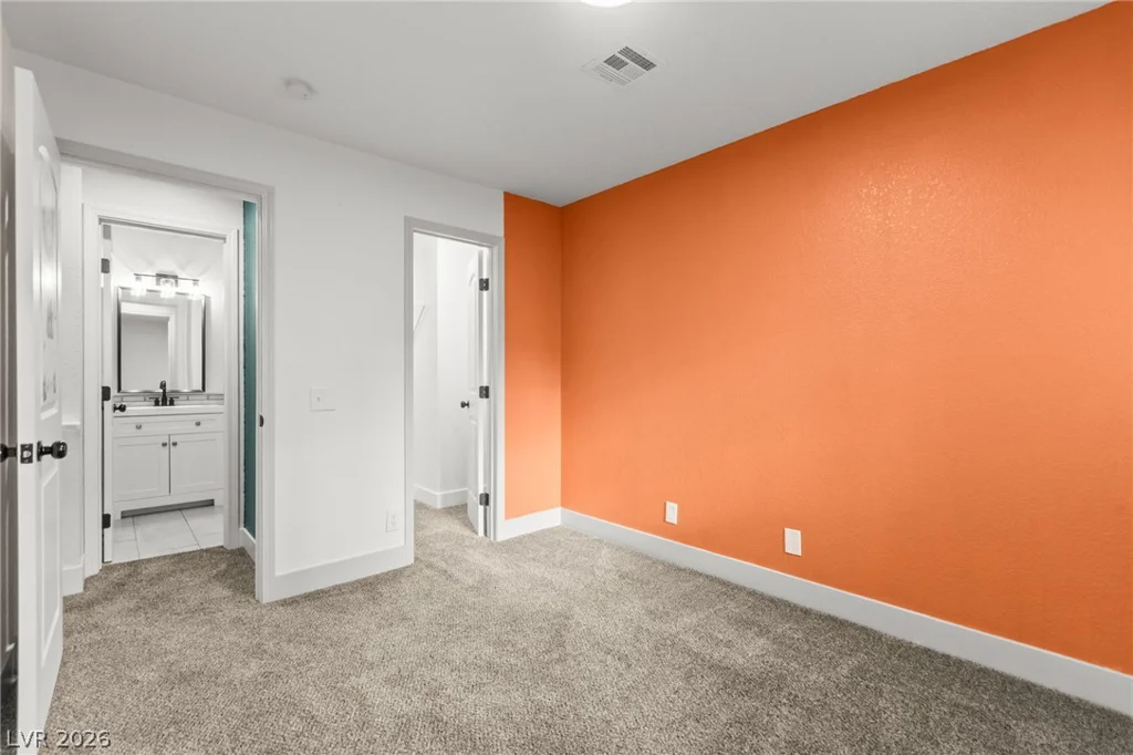 2431 Old Forge, Las Vegas, NV 89121