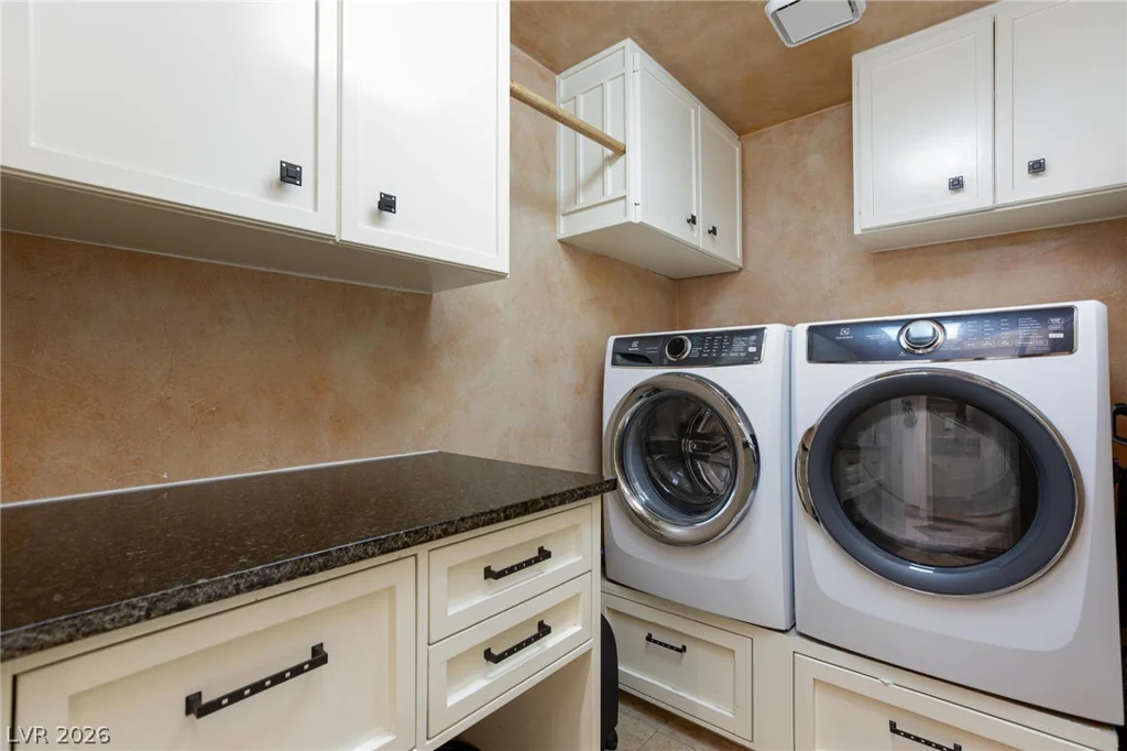 2912 Moonlight Bay, Las Vegas, NV 89128