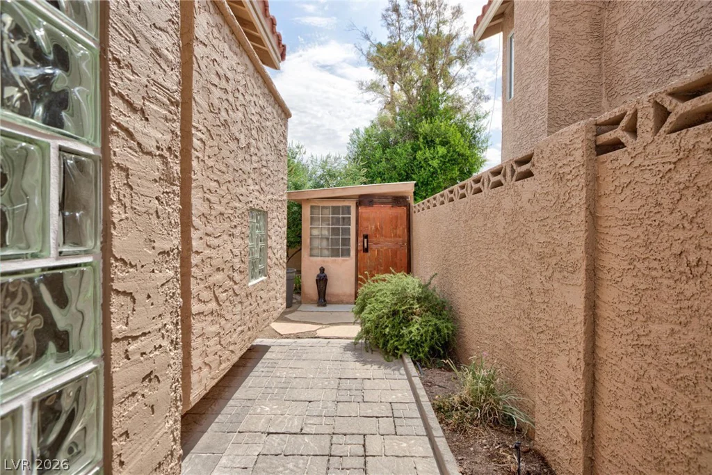 2912 Moonlight Bay, Las Vegas, NV 89128