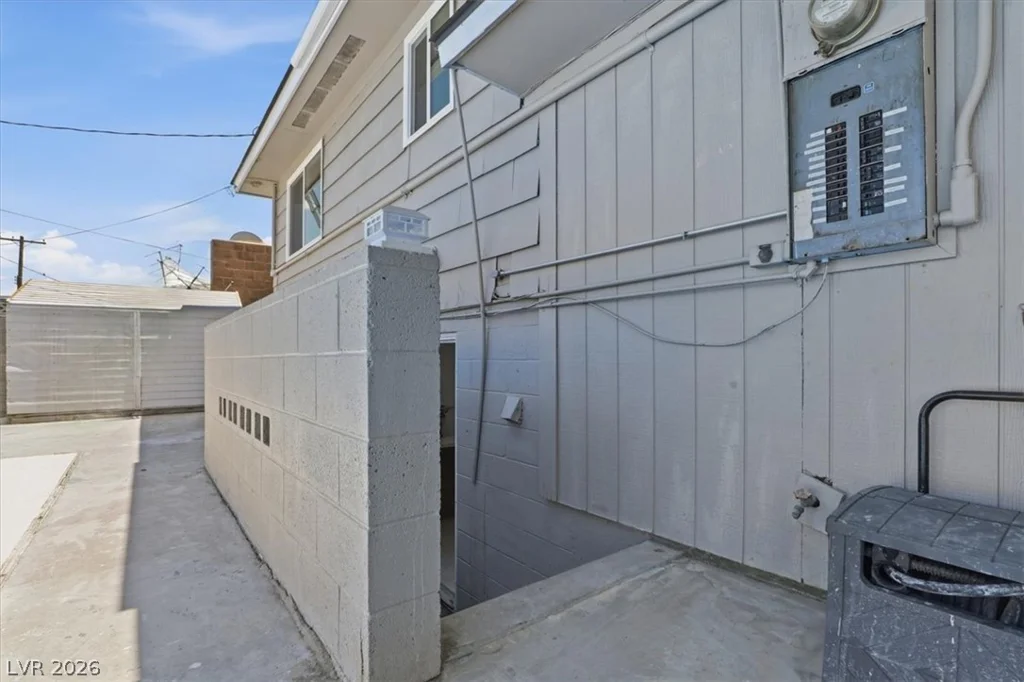6252 Clarice, Las Vegas, NV 89107