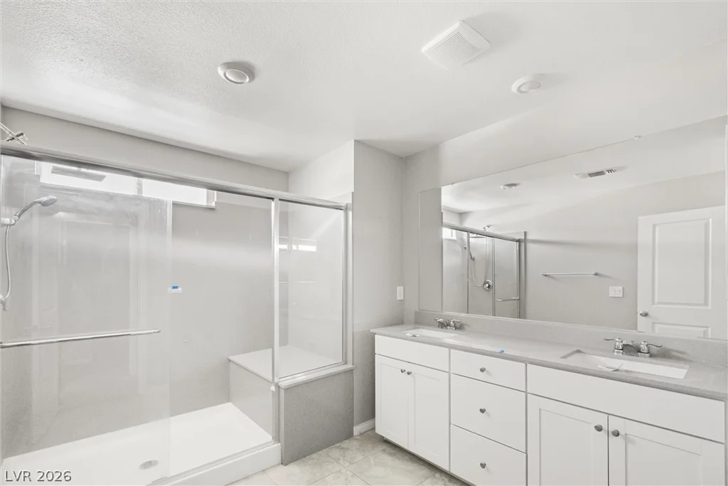 10163 Kings Amethyst, Las Vegas, NV 89141