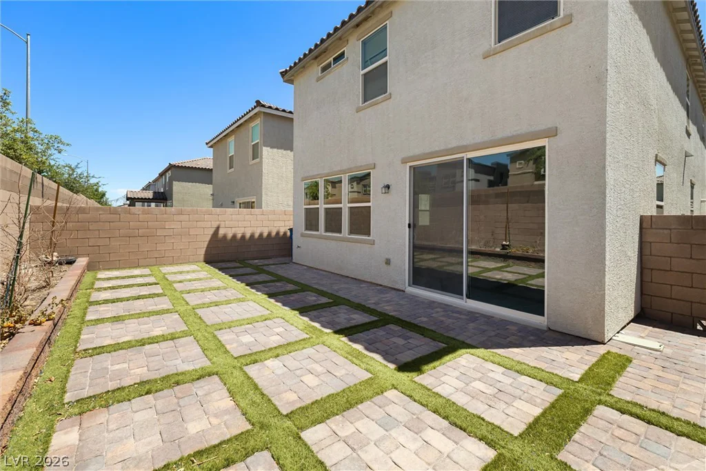 10163 Kings Amethyst, Las Vegas, NV 89141