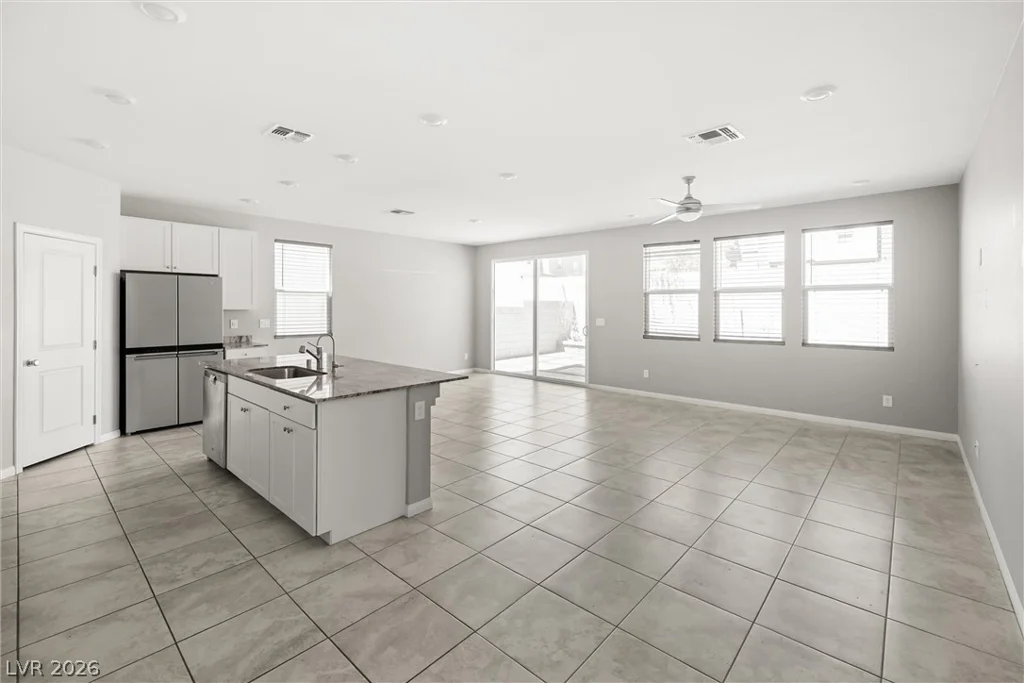 10163 Kings Amethyst, Las Vegas, NV 89141