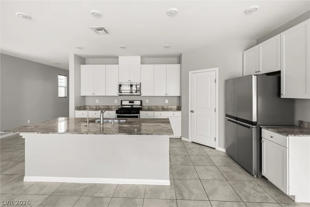 10163 Kings Amethyst, Las Vegas, NV 89141