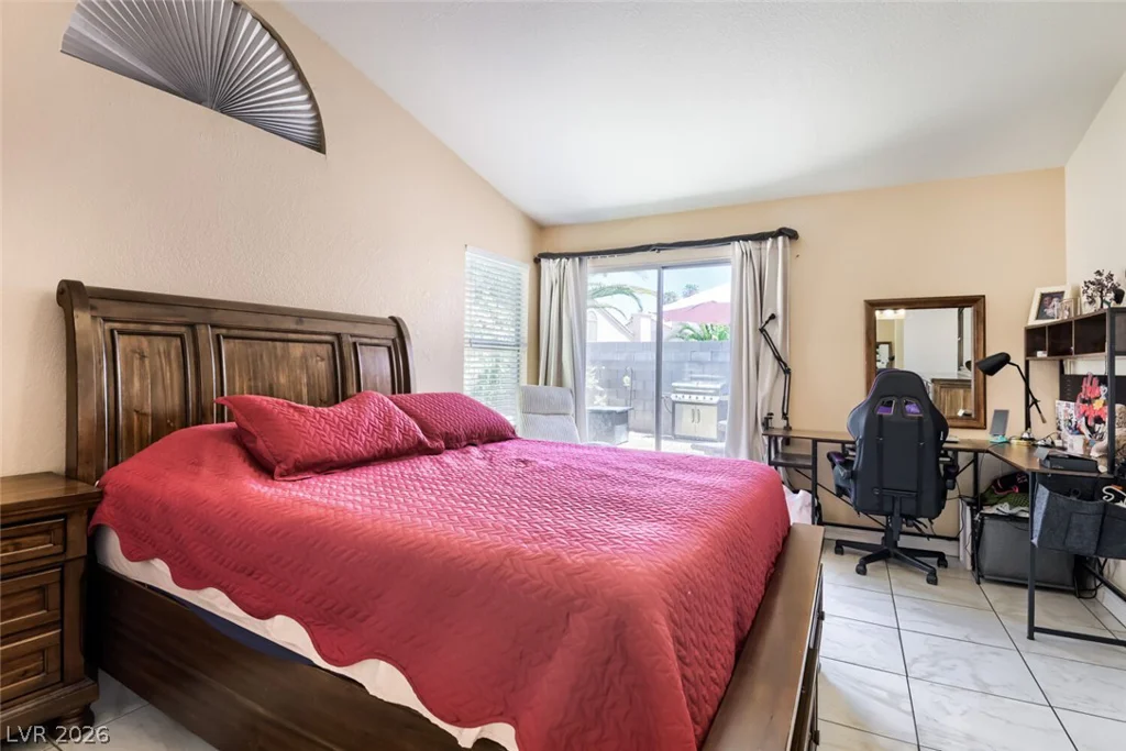 7099 Shadow Crest, Las Vegas, NV 89119