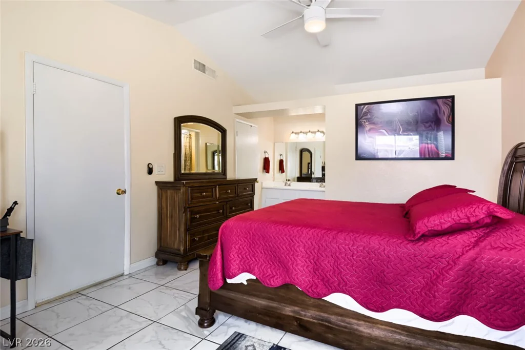 7099 Shadow Crest, Las Vegas, NV 89119
