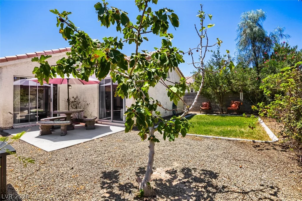 7099 Shadow Crest, Las Vegas, NV 89119
