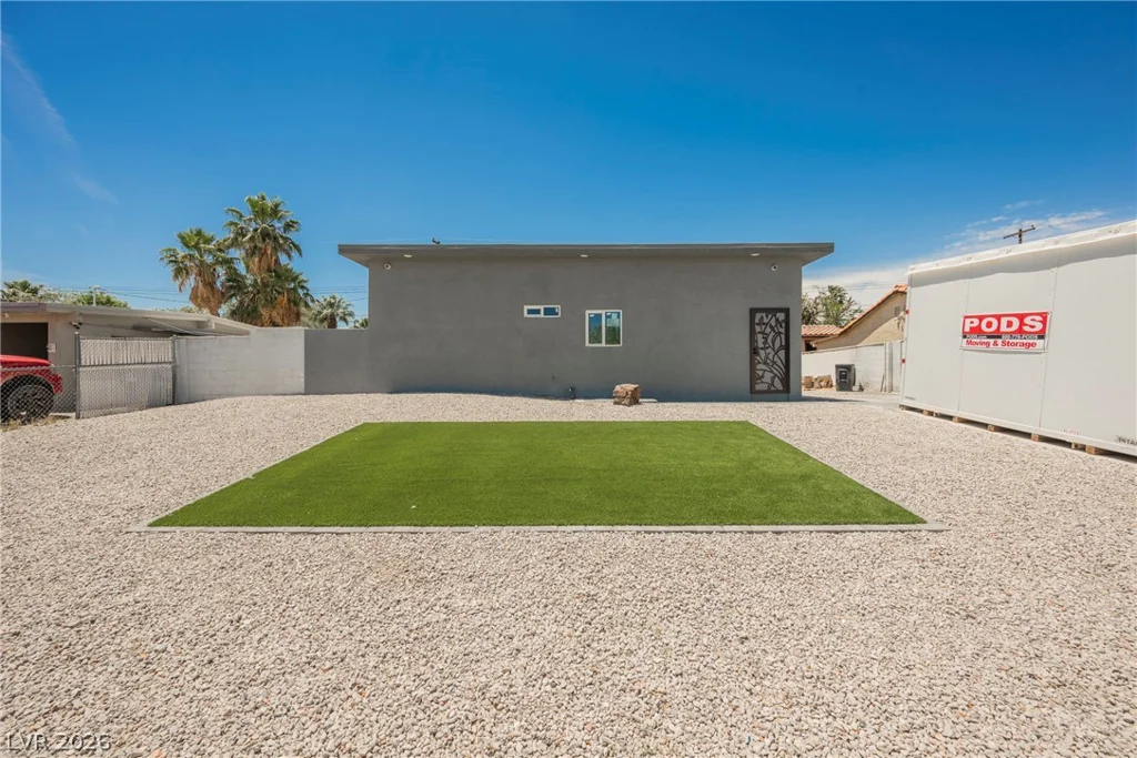 2807 Hermosa, Las Vegas, NV 89169