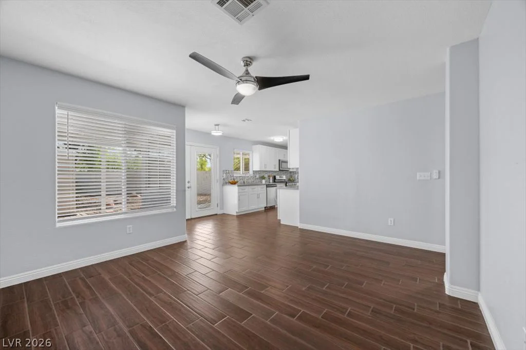 8205 Rocky Bluff, Las Vegas, NV 89129
