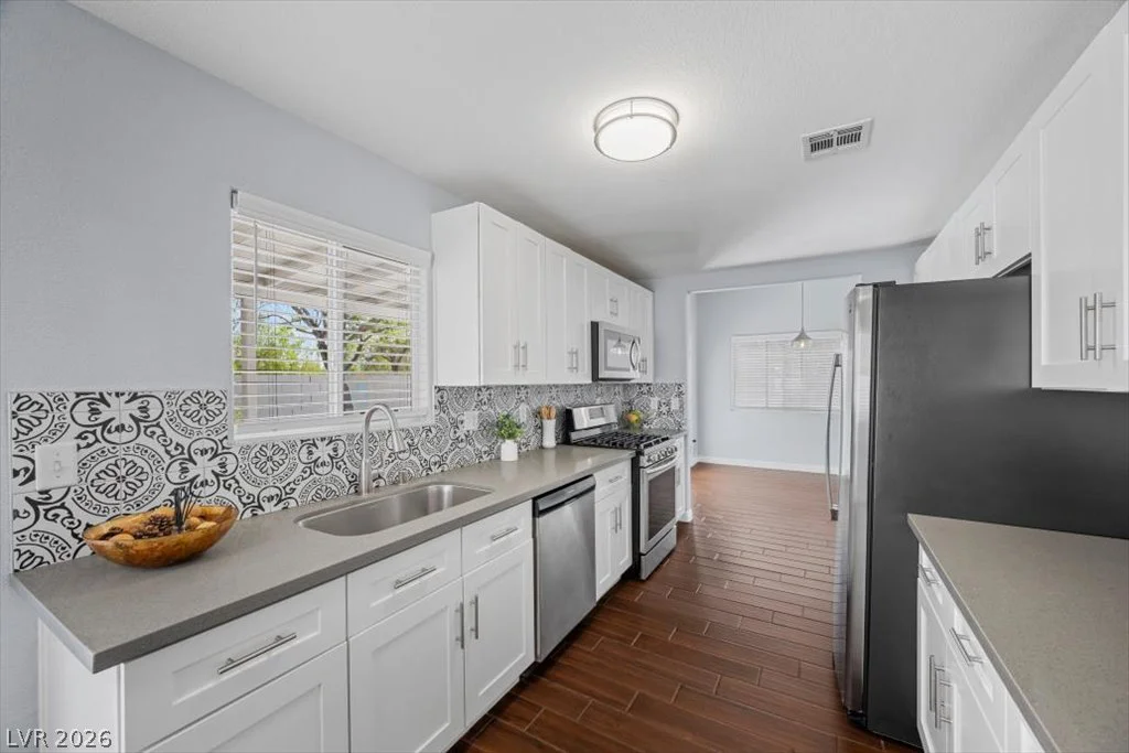 8205 Rocky Bluff, Las Vegas, NV 89129