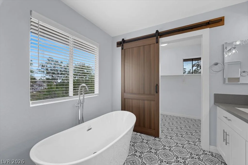 8205 Rocky Bluff, Las Vegas, NV 89129