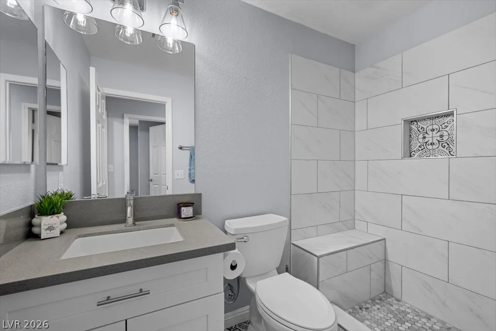 8205 Rocky Bluff, Las Vegas, NV 89129
