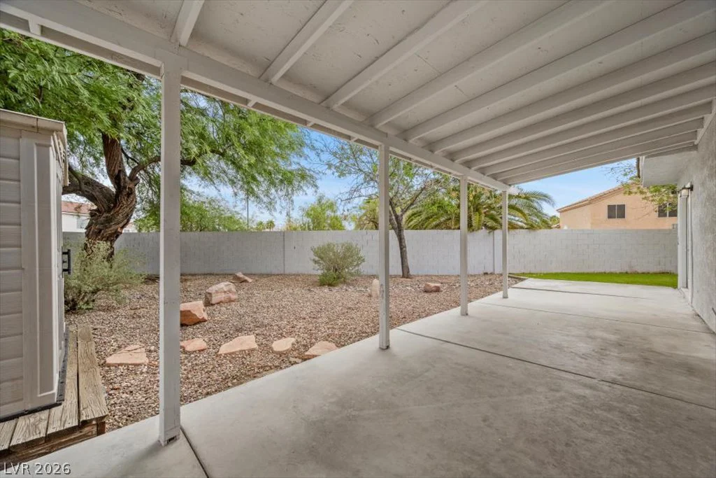 8205 Rocky Bluff, Las Vegas, NV 89129