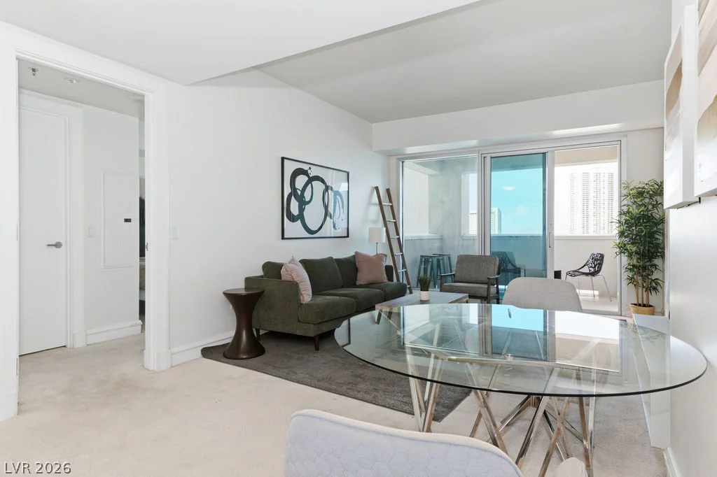 2700 Las Vegas, Las Vegas, NV 89109